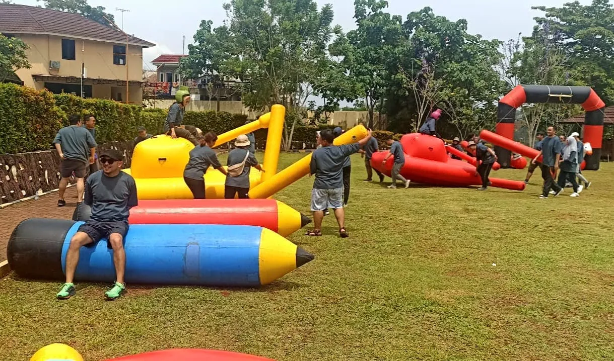Retreat Anyer Perusahaan
