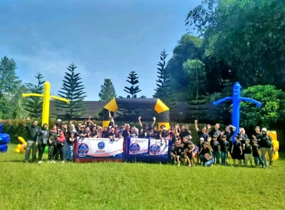 Family Gathering Anyer